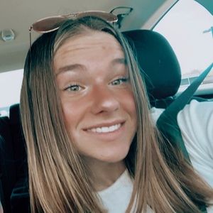 Meet your Posher, Emilee